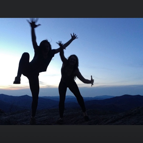 Meet your Posher’s Jacki and Cali Hawk - Picture 6 of 8